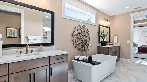 Bath - 370 Arthur Dr, Canton, GA 30115 photo 1 of 3