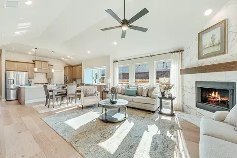 Living - 112 Sweetwater Dr, Commerce, TX 75428 photo 1 of 8