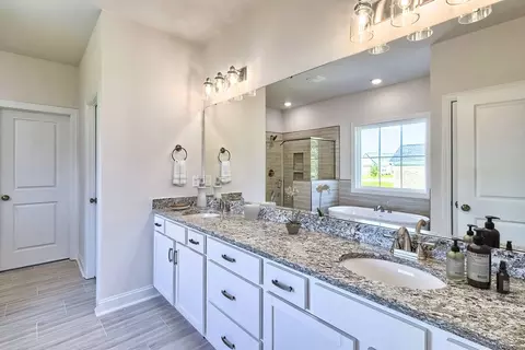 Bath - 7 Bramall Dr, Greer, SC 29651 photo 1 of 3