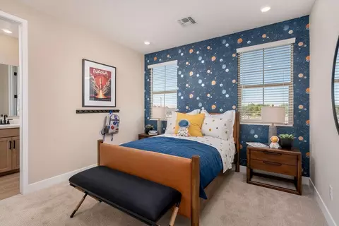 Bedroom - 2243 S Swan Dr, Gilbert, AZ 85295 photo 2 of 2