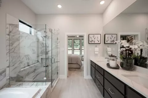 Bath - 4683 Bridgewood Dr, Spring, TX 77386 photo 2 of 8