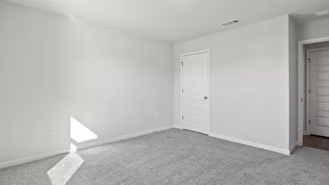 Bedroom - 2800 Patriot Ridge Dr, Crestview, FL 32539 photo 2 of 19