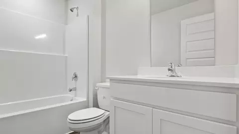 Bath - 2800 Patriot Ridge Dr, Crestview, FL 32539 photo 1 of 4