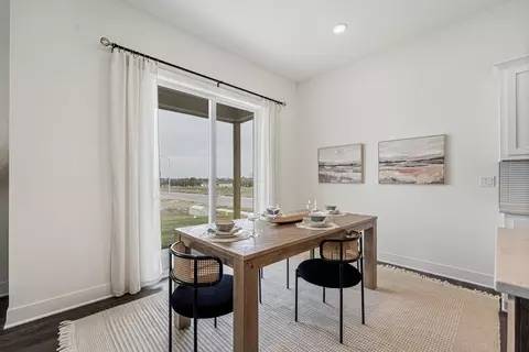 Dining - 20632 Barker St, Spring Hill, KS 66083 photo 2 of 2