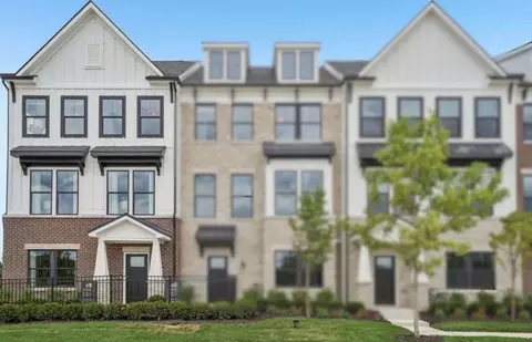 44090 Oakmont, Plymouth, MI 48170