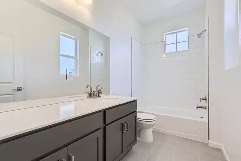 Bath - 7201 Aspen Brook Ave, Frederick, CO 80530 photo 4 of 7