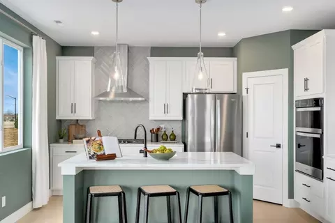 Kitchen - 7201 Aspen Brook Ave, Frederick, CO 80530 photo 6 of 9