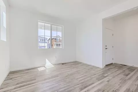 Living - 7201 Aspen Brook Ave, Frederick, CO 80530 photo 4 of 9