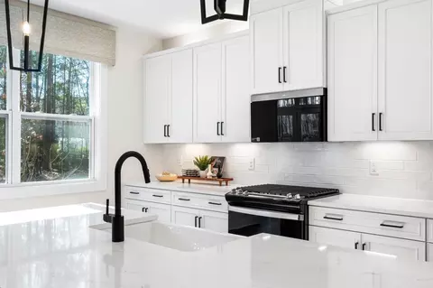 Kitchen - 20 Golfview Ave, Benson, NC 27504 photo 3 of 4