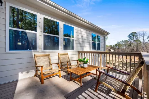 Exterior - 20 Golfview Ave, Benson, NC 27504 photo 2 of 12