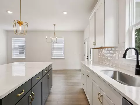 Kitchen - 6838 Chatsworth Ct, Murfreesboro, TN 37129 photo 3 of 3