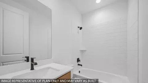 Bath - 428 Springfield Terrace Dr, Conroe, TX 77304 photo 3 of 9