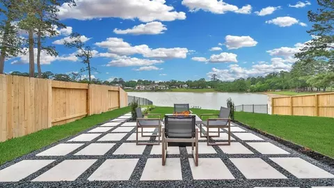 Exterior - 428 Springfield Terrace Dr, Conroe, TX 77304 photo 11 of 15