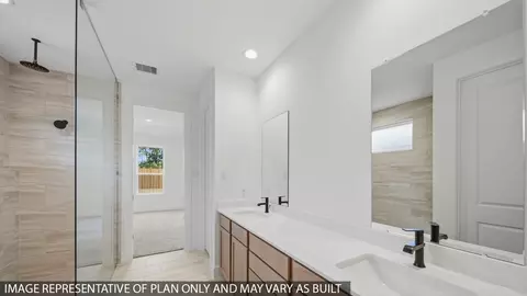 Bath - 428 Springfield Terrace Dr, Conroe, TX 77304 photo 2 of 9