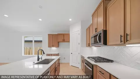 Kitchen - 428 Springfield Terrace Dr, Conroe, TX 77304 photo 2 of 4