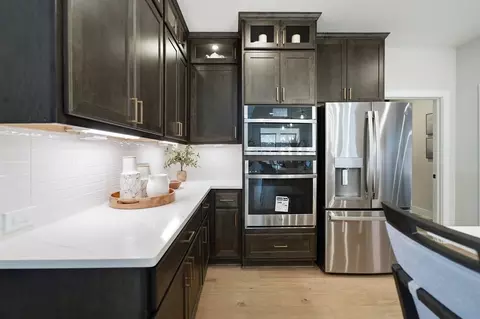 Kitchen - 313 Box Elder Ct, Waller, TX 77484 photo 8 of 10