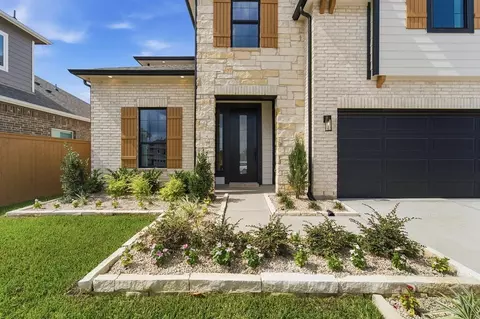 Exterior - 313 Box Elder Ct, Waller, TX 77484 photo 15 of 16