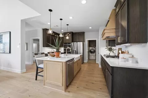 Kitchen - 313 Box Elder Ct, Waller, TX 77484 photo 4 of 10