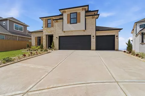 Exterior - 313 Box Elder Ct, Waller, TX 77484 photo 13 of 16