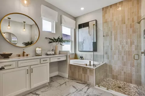 Bath - 636 Knotted Birch Ave, Saint Augustine, FL 32092 photo 4 of 9