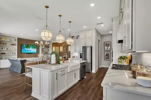 Kitchen - 636 Knotted Birch Ave, Saint Augustine, FL 32092 photo 4 of 7