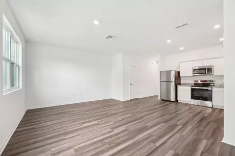 Living - 417 Colchester Ct, Moncks Corner, SC 29461 photo 1 of 2