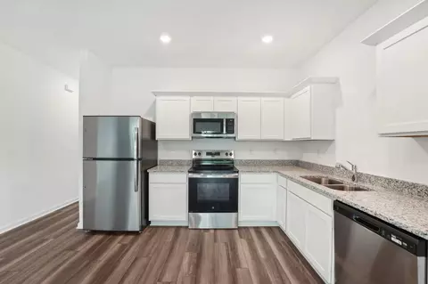 Kitchen - 417 Colchester Ct, Moncks Corner, SC 29461 photo 2 of 2