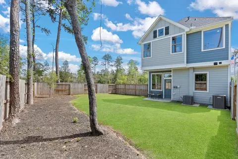 Exterior - 524 Red Cascade Trl, Willis, TX 77318 photo 2 of 3