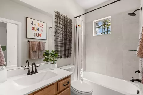524 Red Cascade Trl, Willis, TX 77318
