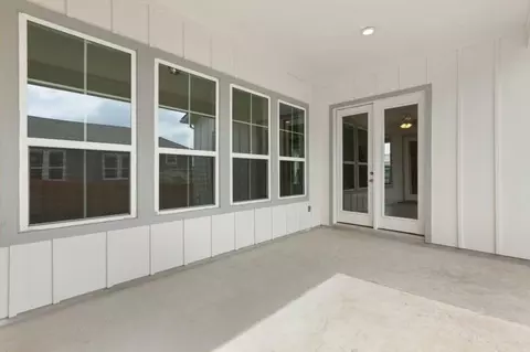 Exterior - 7900 Skytree Dr, Austin, TX 78744 photo 4 of 5