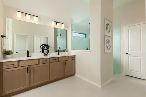 Bath - 3009 Hickory Haven Ln, Conroe, TX 77385 photo 4 of 5