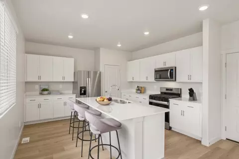 903 N 200 E, Santaquin, UT 84655