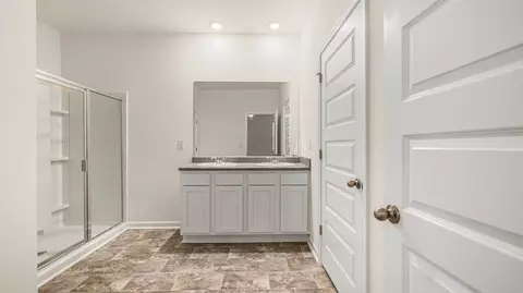 Bath - 8 Hampton Locust Grove Road, Hampton, GA 30228 photo 1 of 6