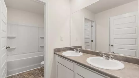 Bath - 8 Hampton Locust Grove Road, Hampton, GA 30228 photo 5 of 6