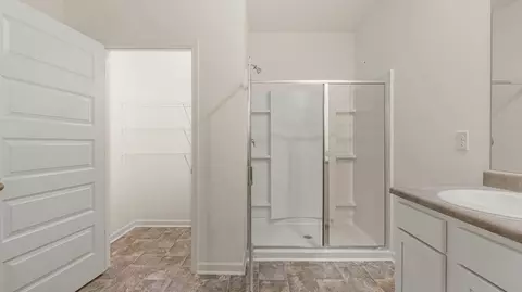 Bath - 8 Hampton Locust Grove Road, Hampton, GA 30228 photo 3 of 6