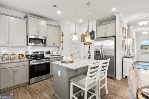 Kitchen - 228 Jagee Dr, Byron, GA 31008 photo 4 of 13