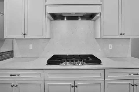 Kitchen - 2067 N Marion Ave, Clovis, CA 93619 photo 3 of 7