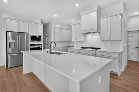 Kitchen - 2067 N Marion Ave, Clovis, CA 93619 photo 2 of 7