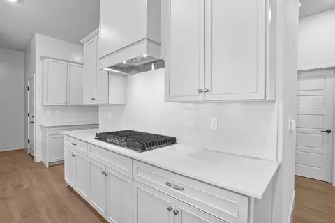Kitchen - 2067 N Marion Ave, Clovis, CA 93619 photo 4 of 7