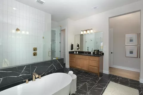 Bath - 101 Old Eagle Rd, Georgetown, TX 78633 photo 2 of 4