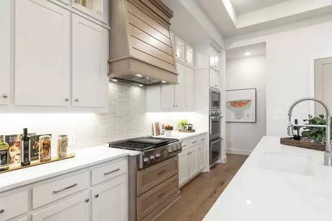Kitchen - 2113 Tupelo Trl, Argyle, TX 76226 photo 5 of 7