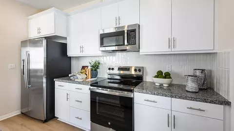 Kitchen - 1701 Lightning St, Rialto, CA 92376 photo 2 of 7