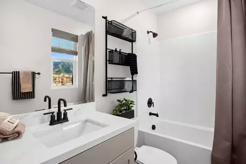 Bath - 723-745 E Route 66, Glendora, CA 91740 photo 4 of 4