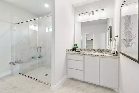 Bath - 800 Twisted Leaf Ln, Aubrey, TX 76227 photo 4 of 5