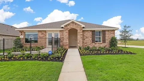 110 Road Runner Way, Newark, TX 76071