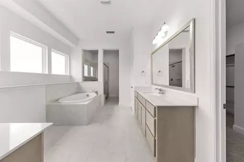 Bath - 2003 Euclid Dr, Rockwall, TX 75087 photo 1 of 2