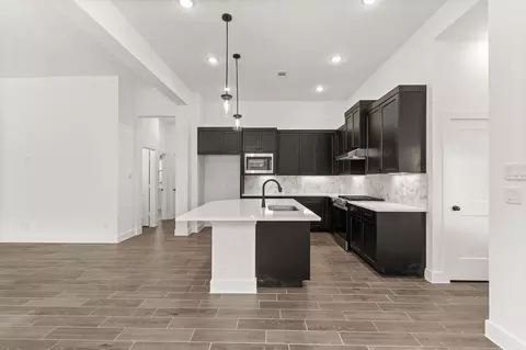 12309 Lantern Cove Dr, Texas City, TX 77591