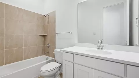 Bath - 461 Shadowfax Dr, Aledo, TX 76008 photo 3 of 8