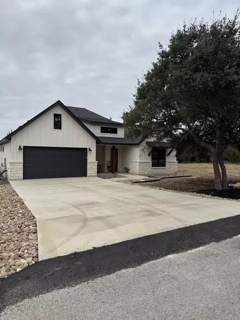 288 John Price Blvd, Blanco, TX 78606