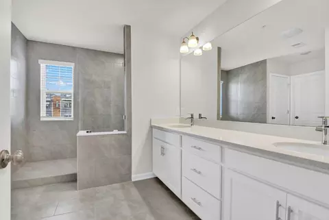 Bath - 813 Foundry St, Frederick, MD 21701 photo 3 of 12